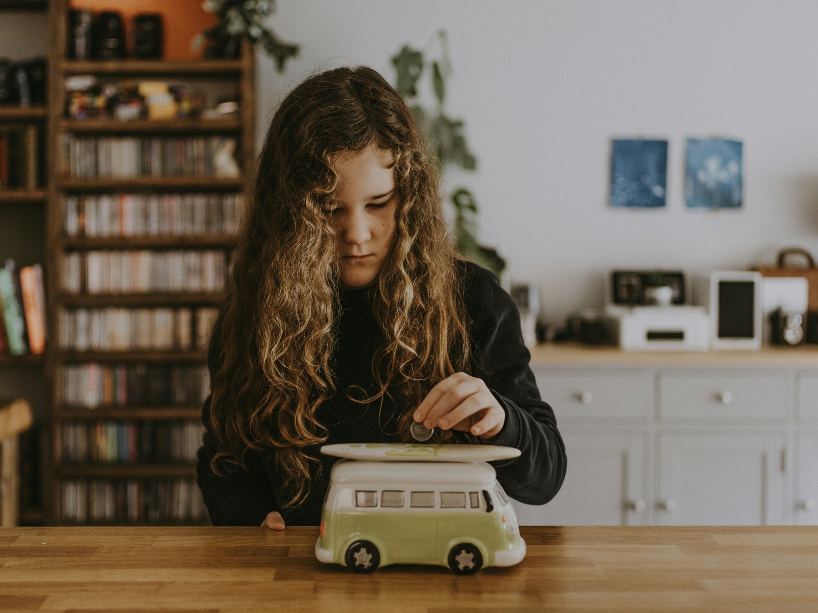 Giovane pianta in crescita, simbolo dello sviluppo reso possibile da un finanziamento